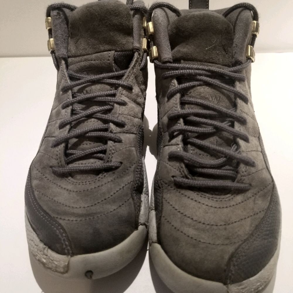 Air Jordan 12 Retro Size 5.5 Youth/Size 7 Women's